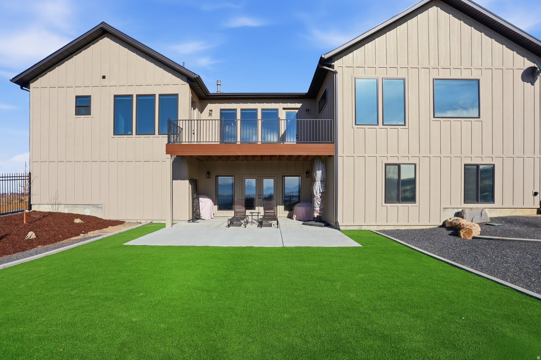 SHORELINE - Residential