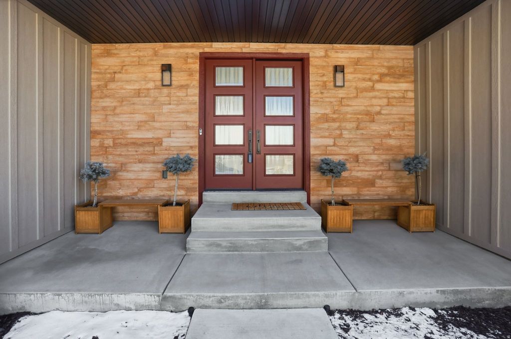 Photo of 810 E SPRING PKWY, Providence, UT 84332 (MLS # 2132655)