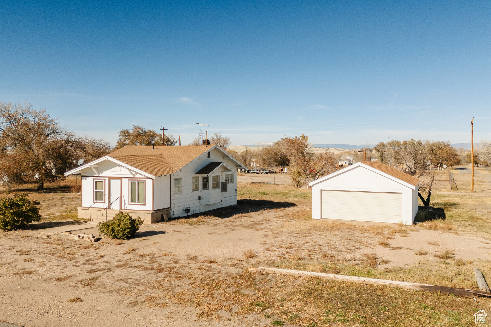 120 W Main St #14-16, Myton, Utah image 1