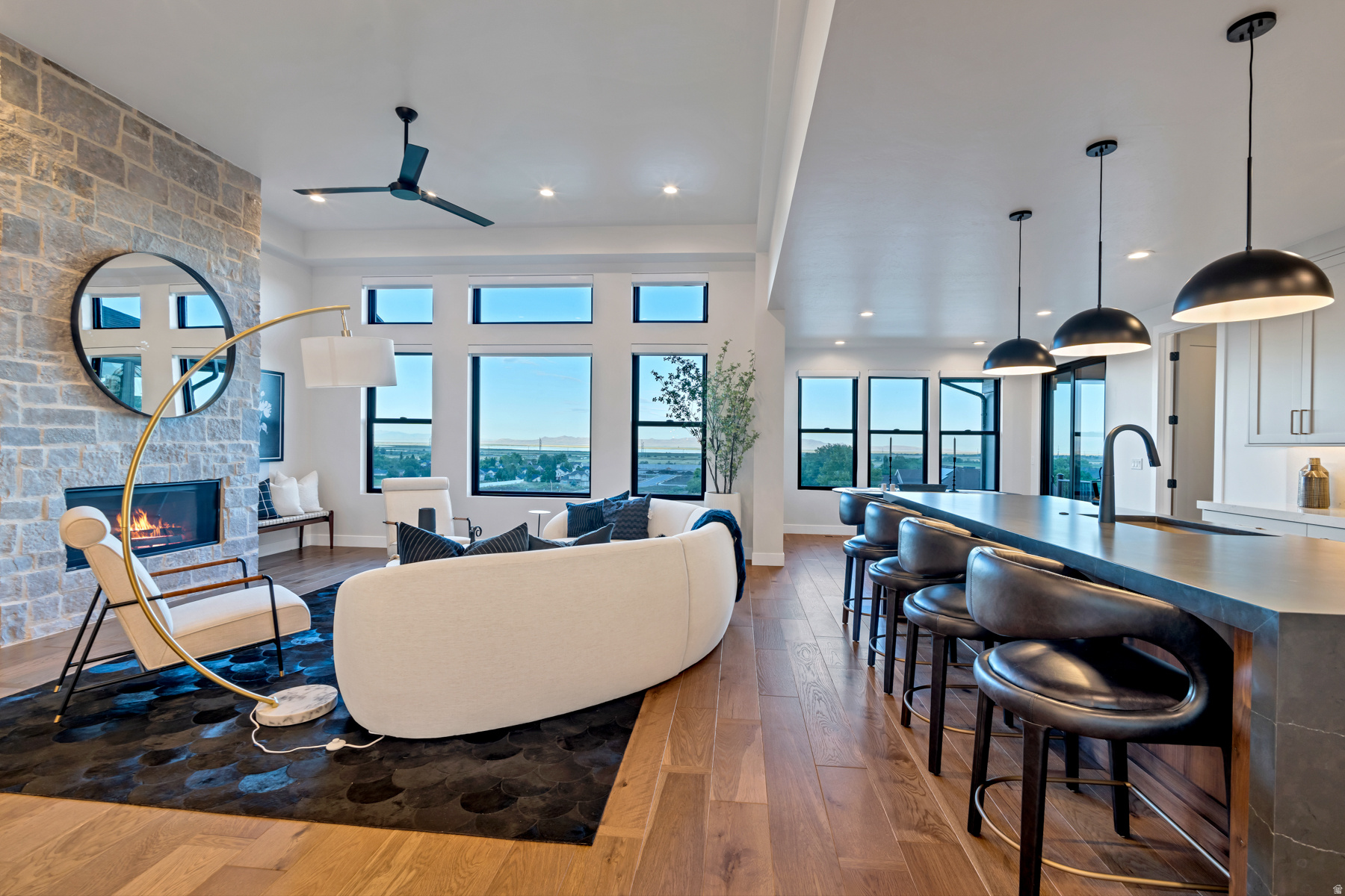 SUMMERHILL LANE - Residential