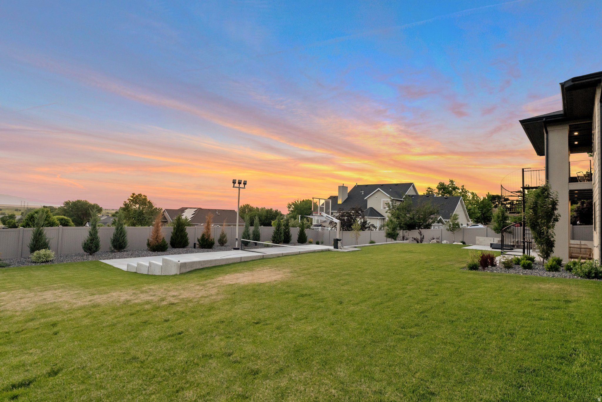 SUMMERHILL LANE - Residential