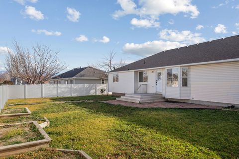 Tiny photo for 4976 W WOOD SPRING DR, West Jordan, UT 84081 (MLS # 2126763)