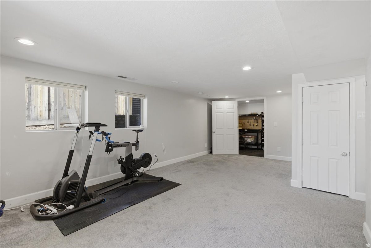 COUNTRY CLUB HEIGHTS - Residential
