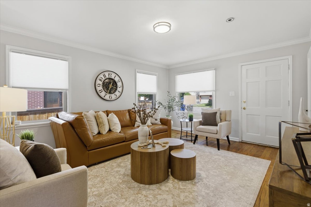 COUNTRY CLUB HEIGHTS - Residential