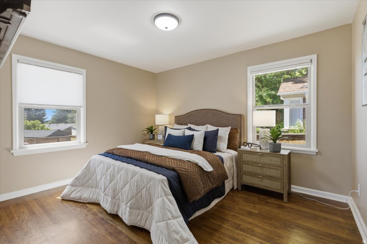 COUNTRY CLUB HEIGHTS - Residential