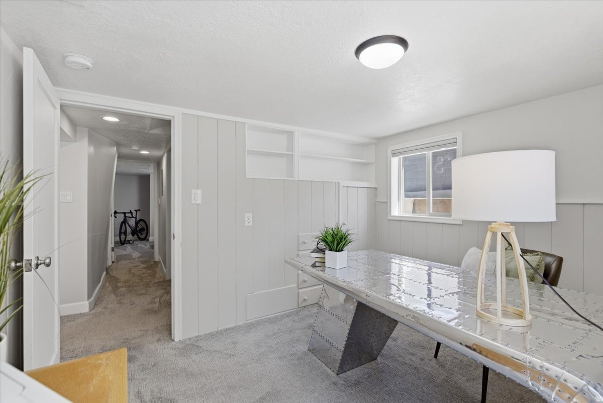 COUNTRY CLUB HEIGHTS - Residential