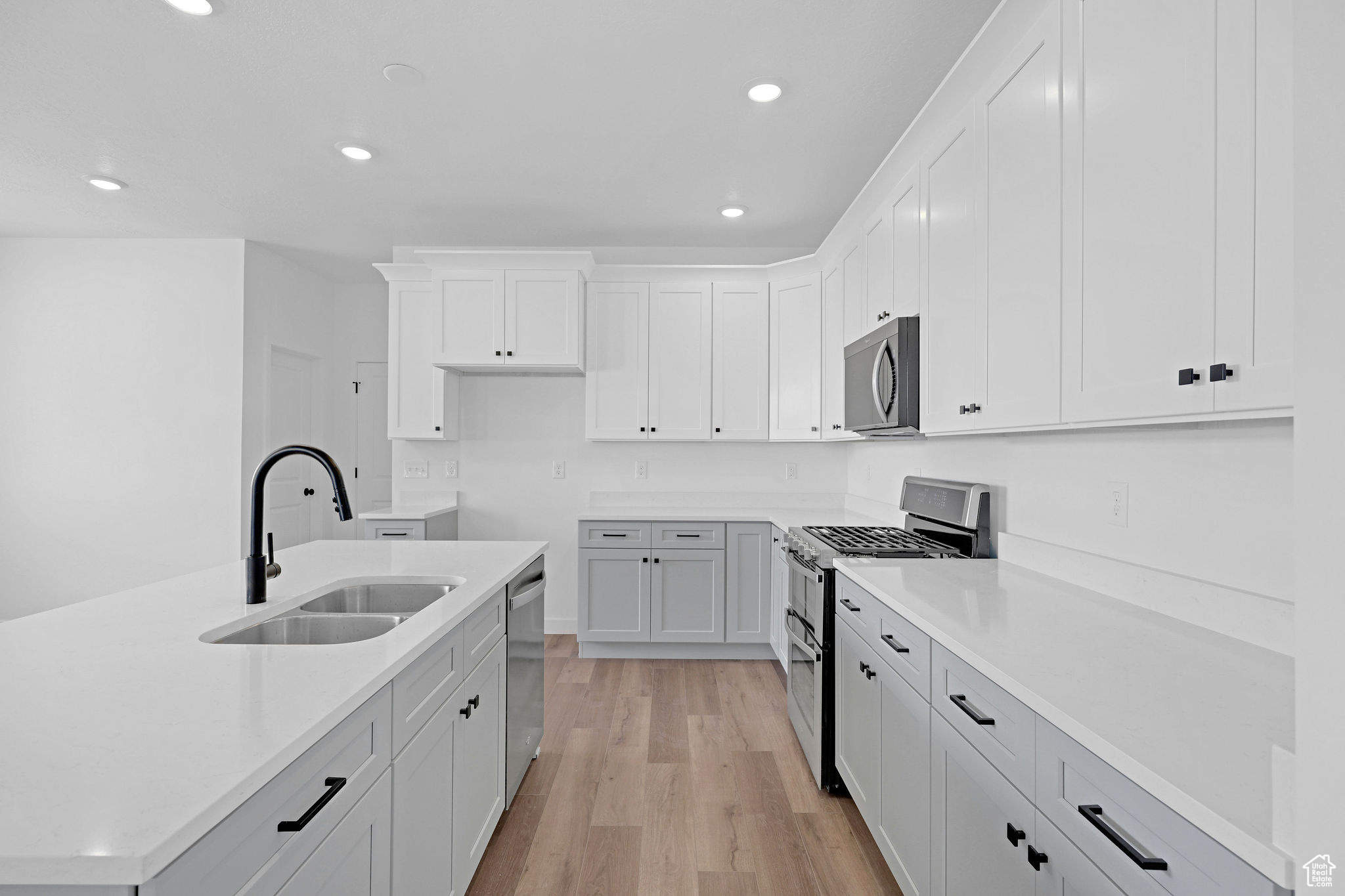 IVIE MEADOWS - Residential