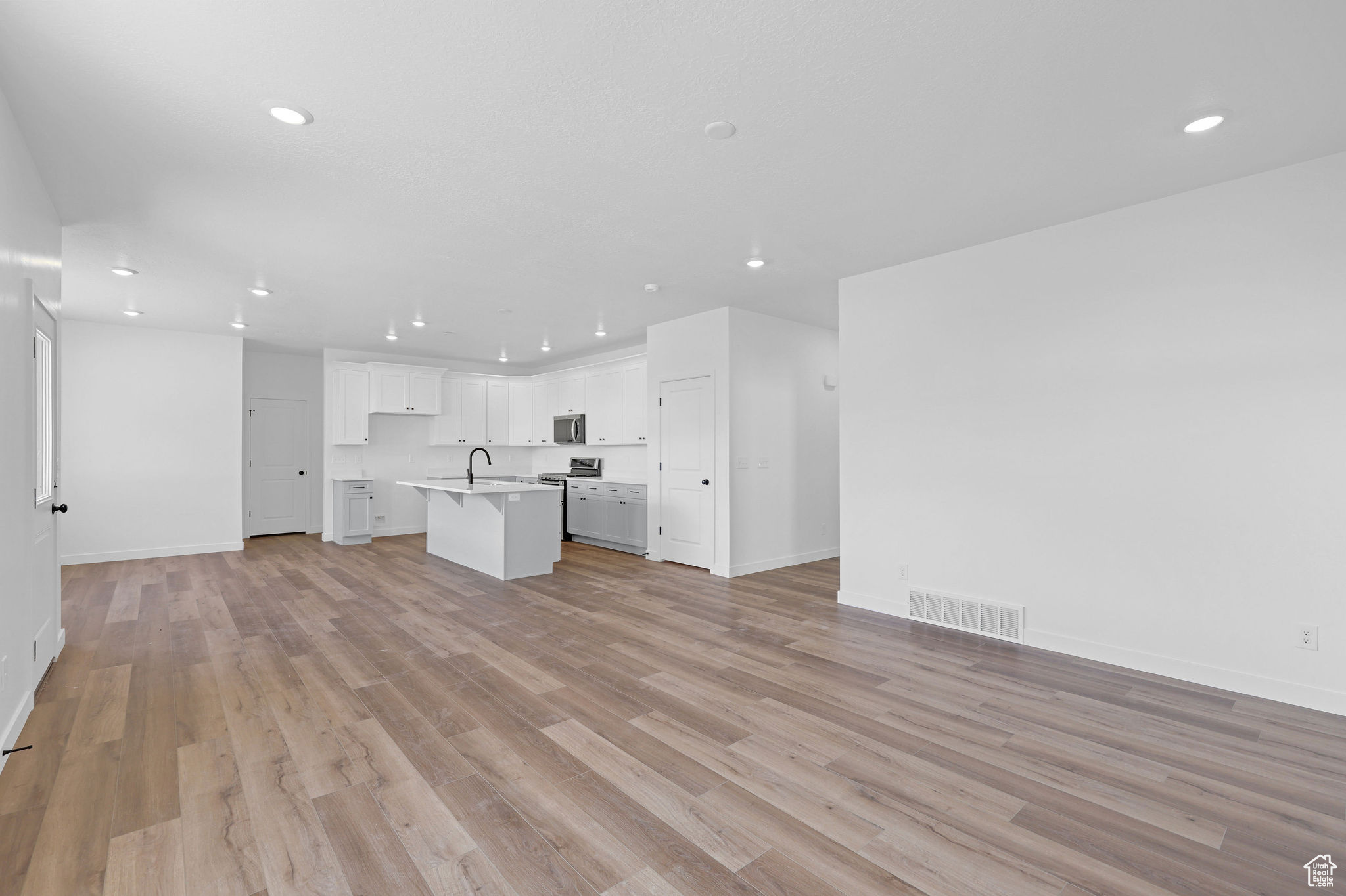 IVIE MEADOWS - Residential