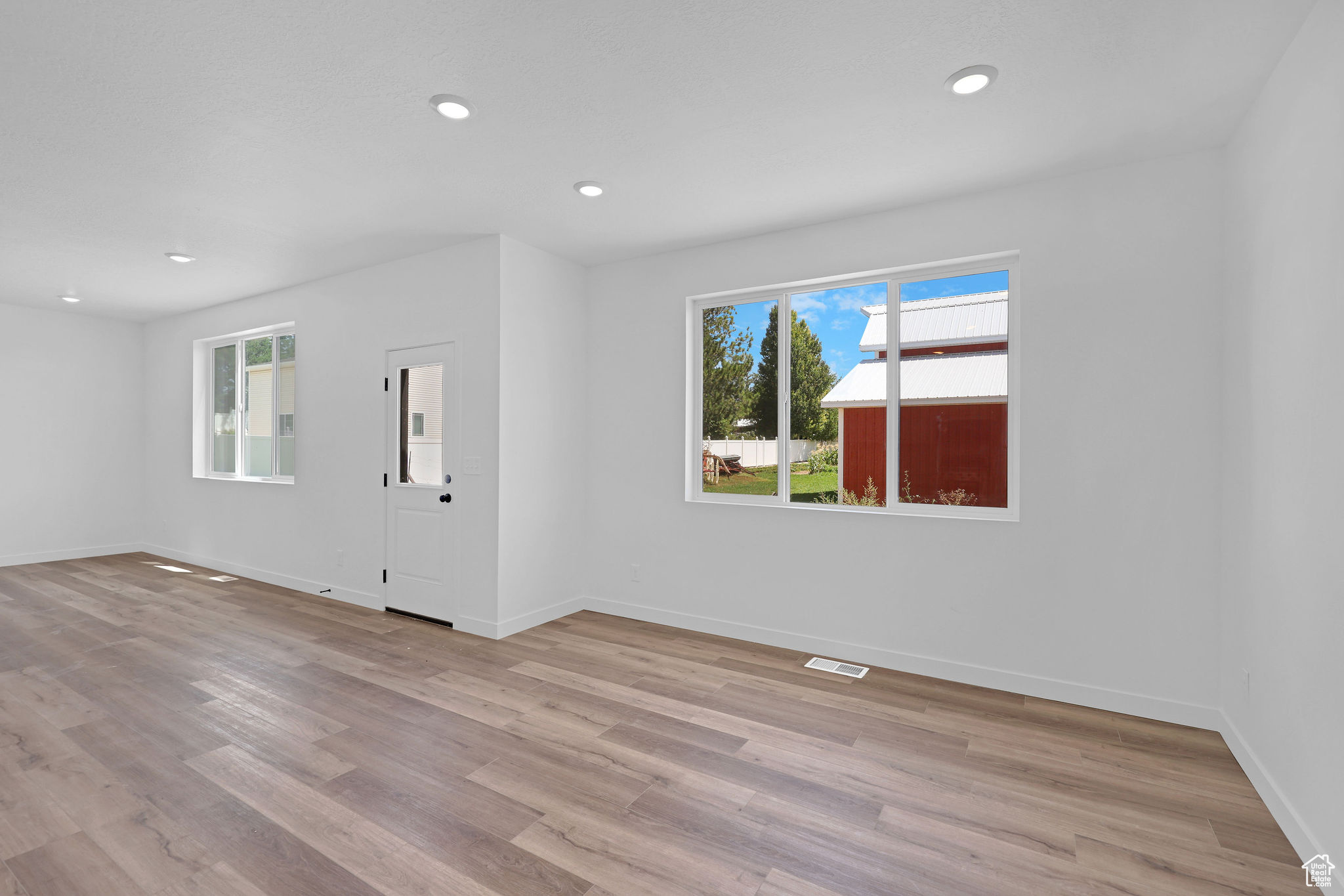 IVIE MEADOWS - Residential