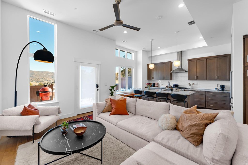 Photo of 8254 N SANDALWOOD LN #234, Snyderville, UT 84098 (MLS # 2120807)