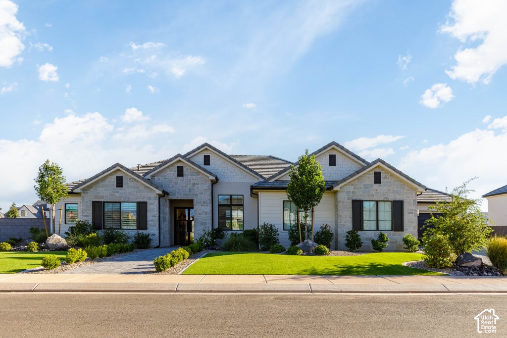 Photo of 2764 E MOORLAND DR, Saint George, UT 84790 (MLS # 2188887)