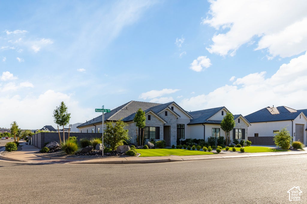 Photo of 2764 E MOORLAND DR, Saint George, UT 84790 (MLS # 2188887)