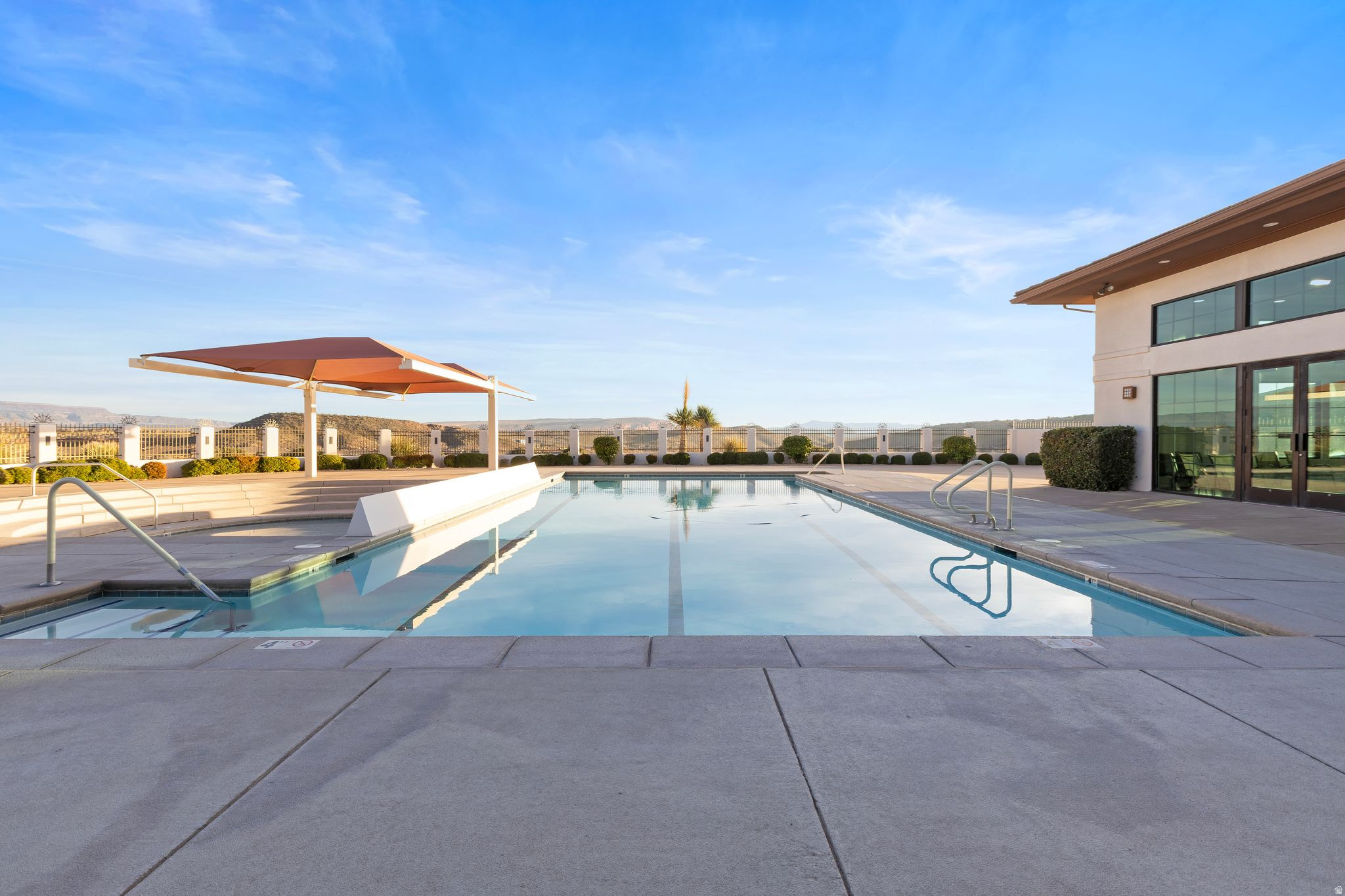 CORAL CANYON - Residential