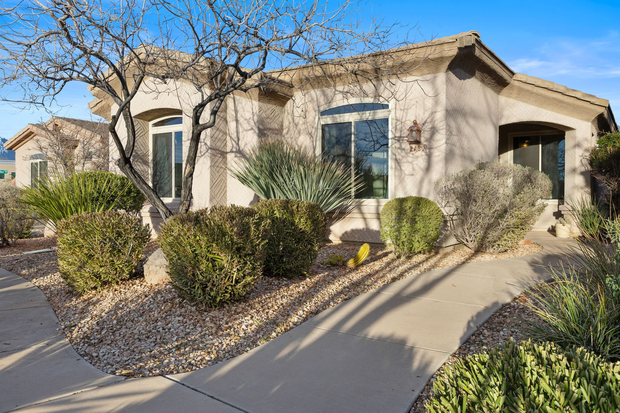 CORAL CANYON - Residential