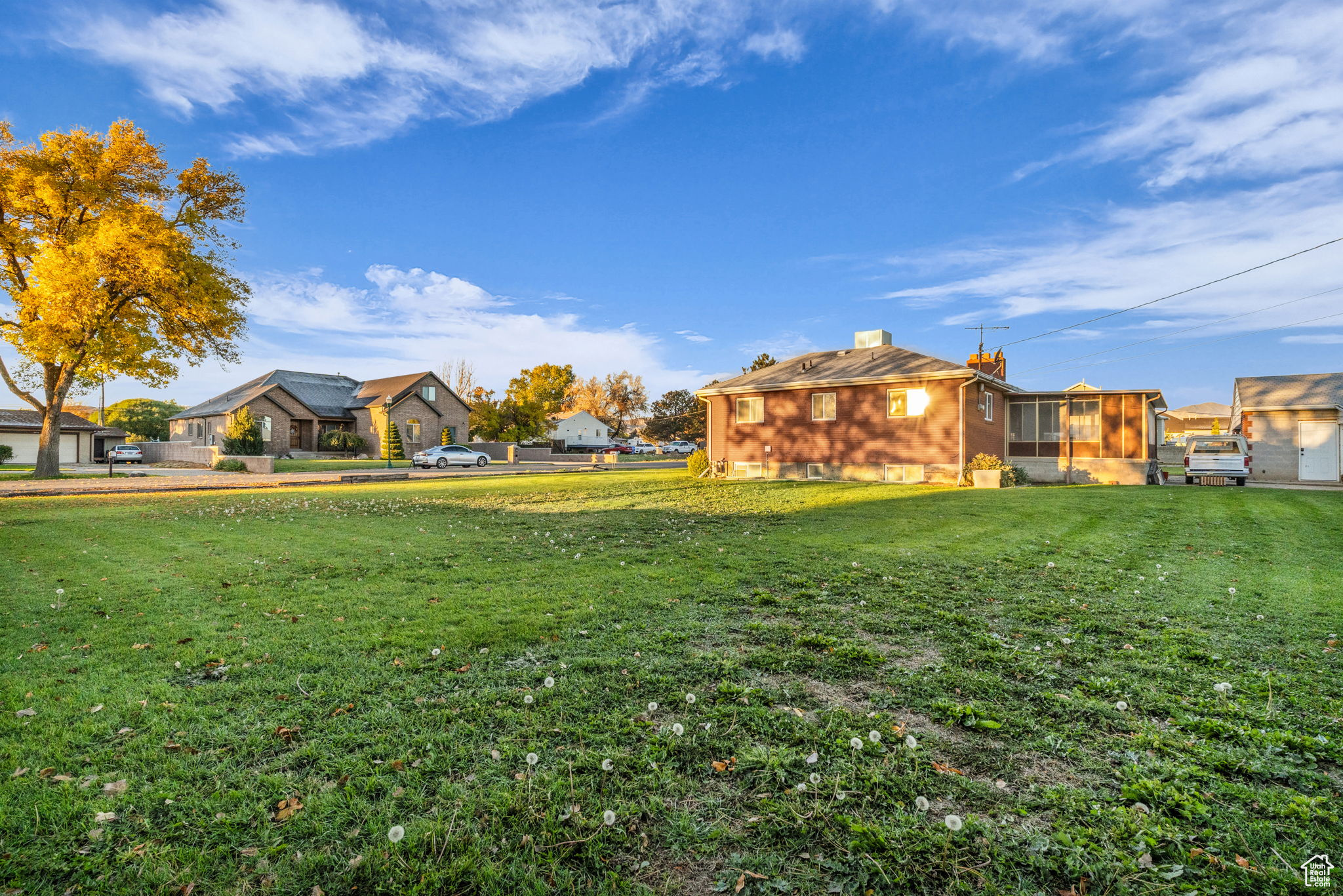 HAMILTON ACRES - Residential