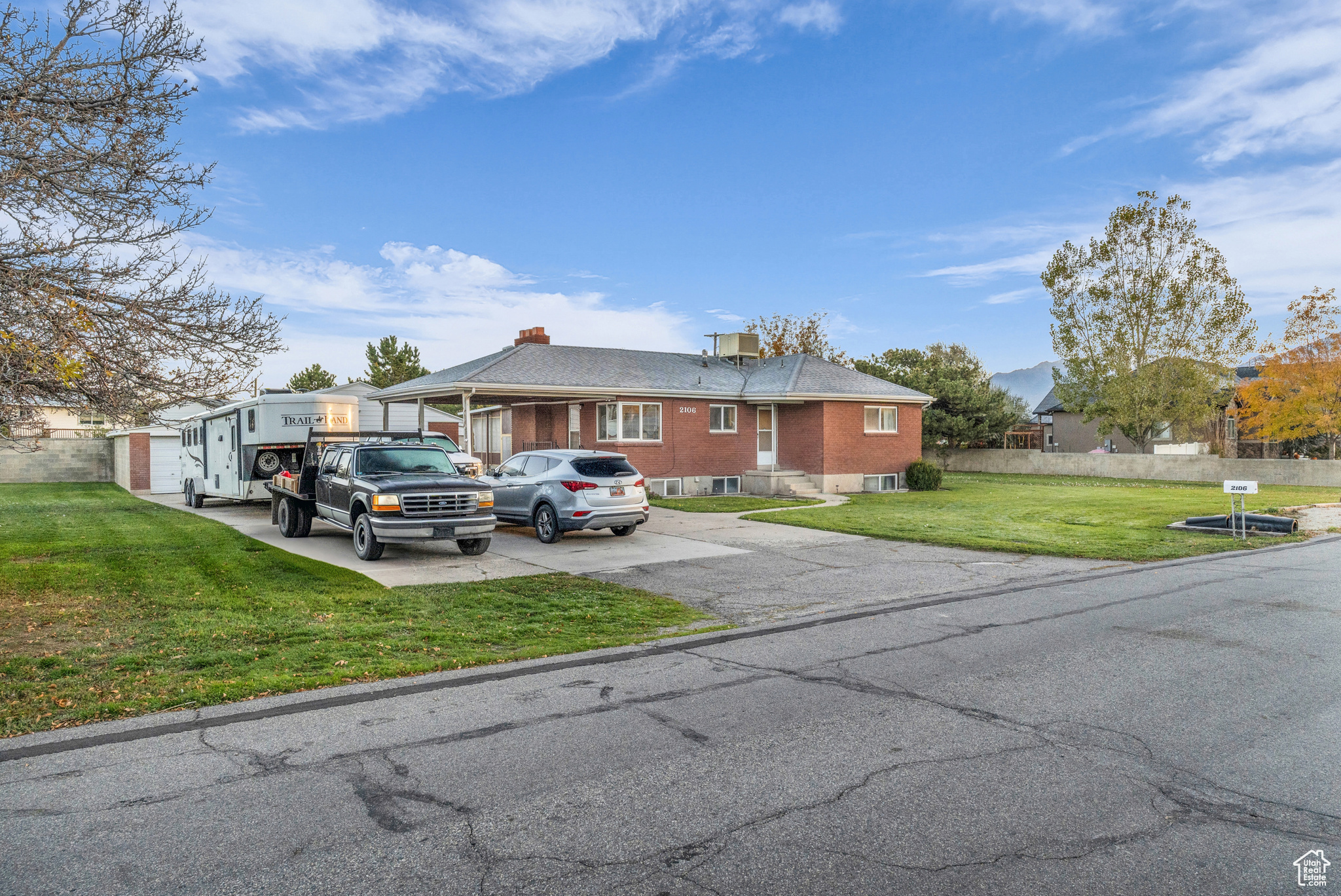 HAMILTON ACRES - Residential