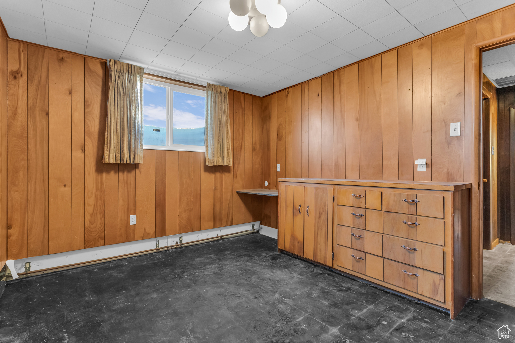 HAMILTON ACRES - Residential