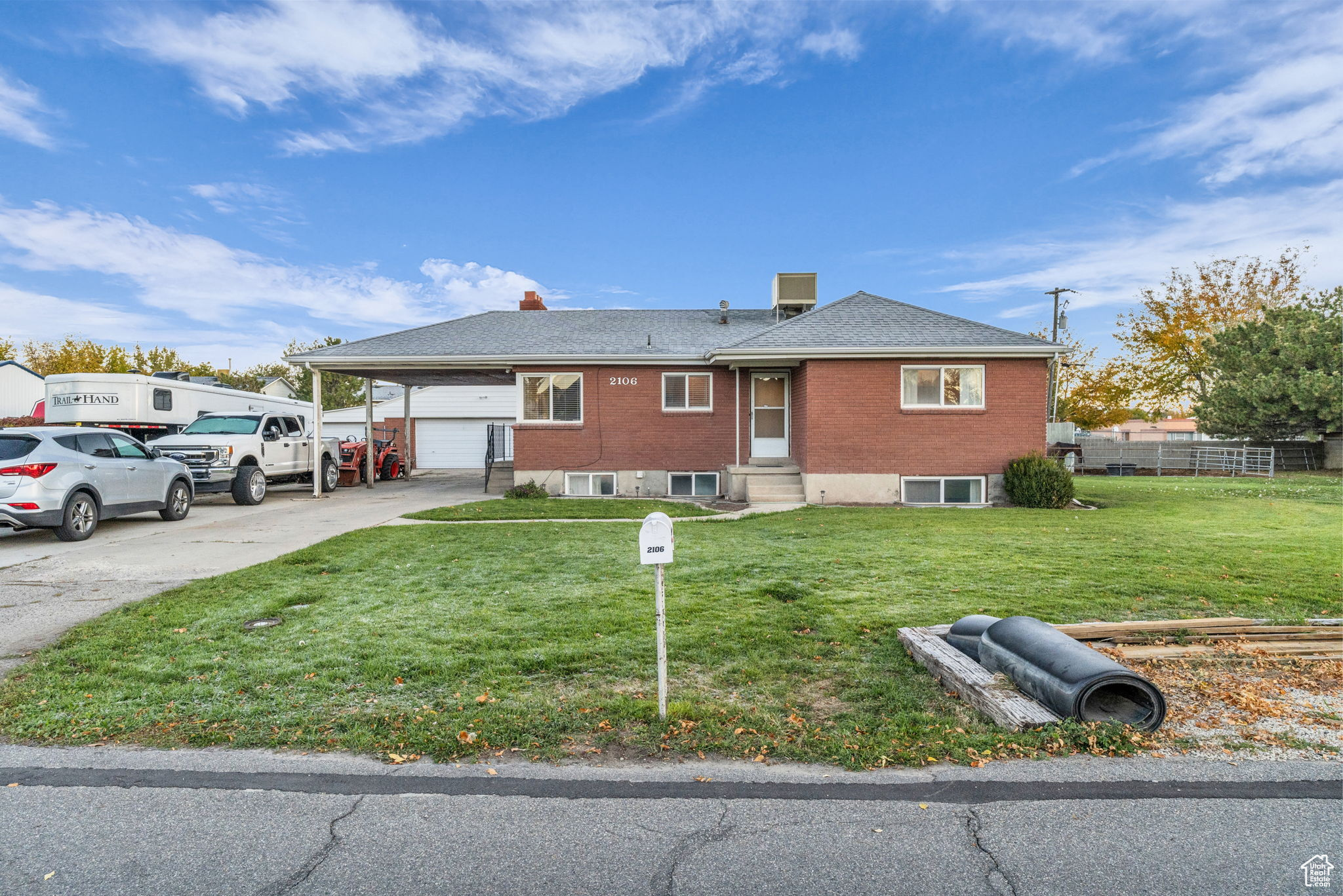 HAMILTON ACRES - Residential