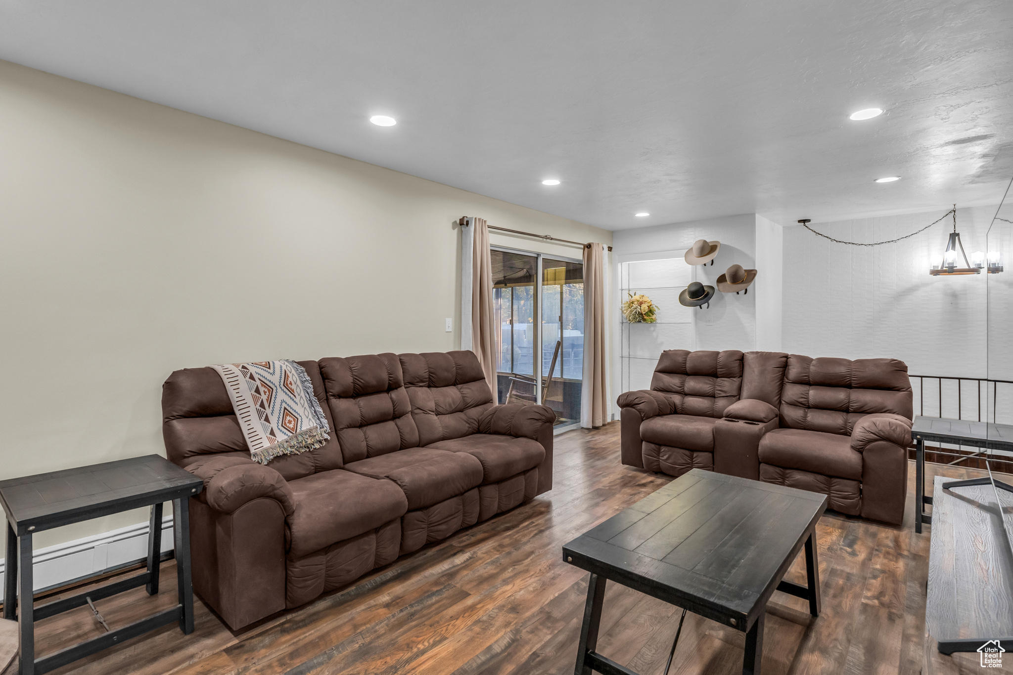 HAMILTON ACRES - Residential