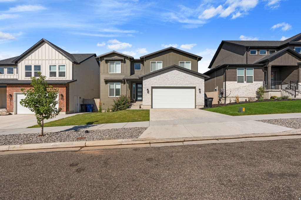 Photo of 6025 N ANGELS LANDING DR, Mountain Green, UT 84050 (MLS # 2179883)