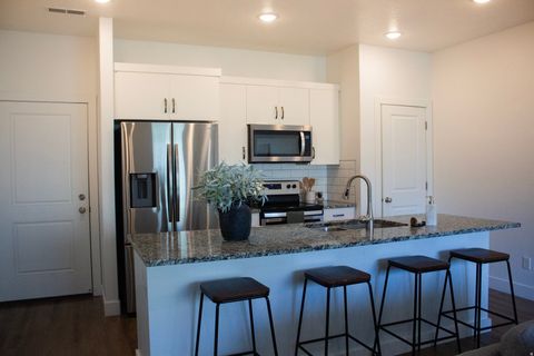 Tiny photo for 335 S 1540 E, Hyrum, UT 84319 (MLS # 2155121)