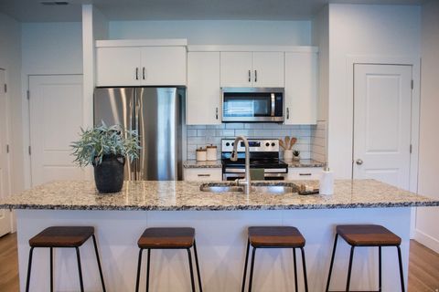 Tiny photo for 335 S 1540 E, Hyrum, UT 84319 (MLS # 2155121)