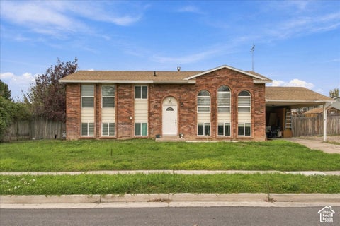 Photo of 1310 W 975 S, Clearfield, UT 84015 (MLS # 2192601)