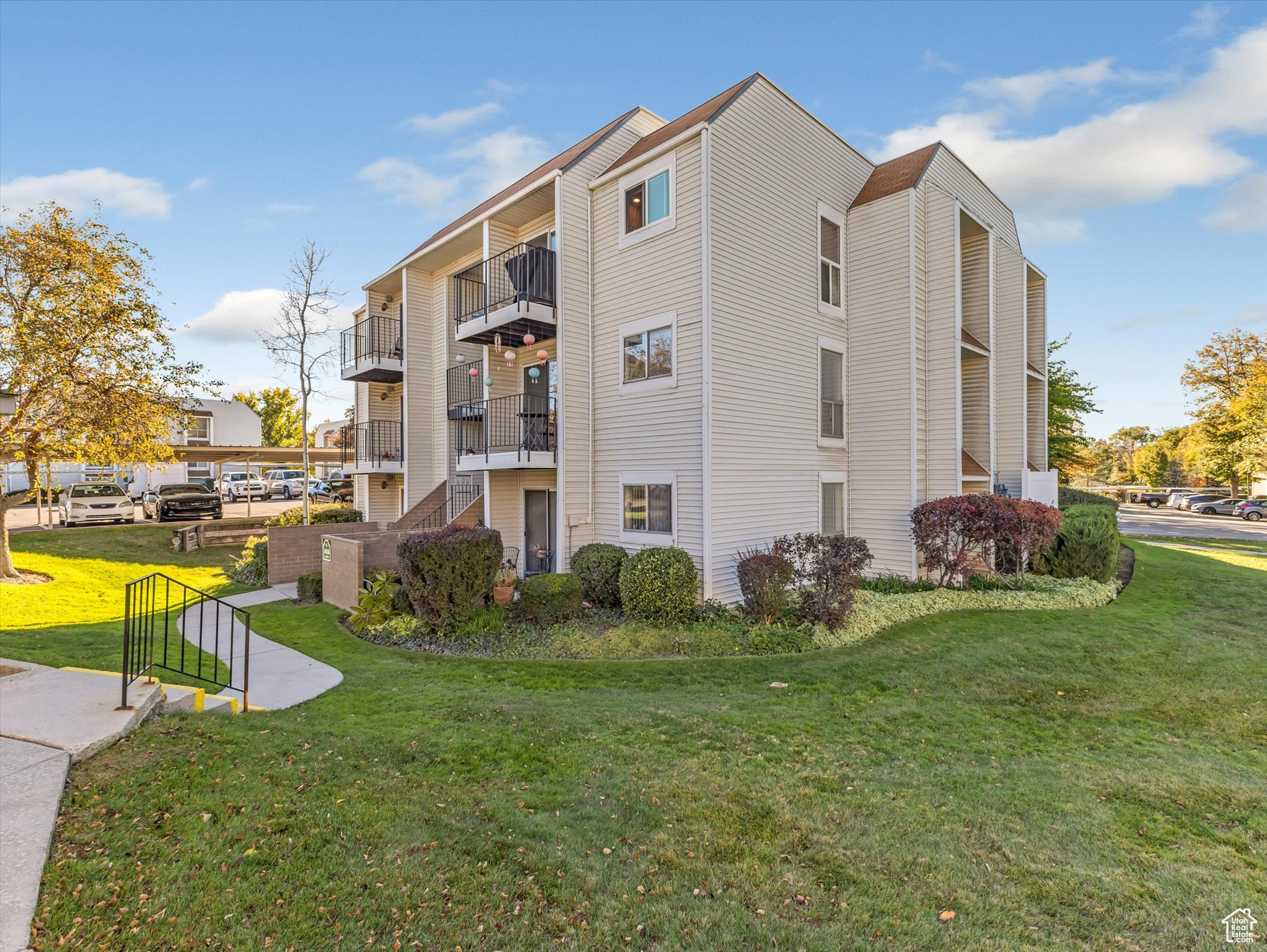 QUAILBROOK EAST - Residential