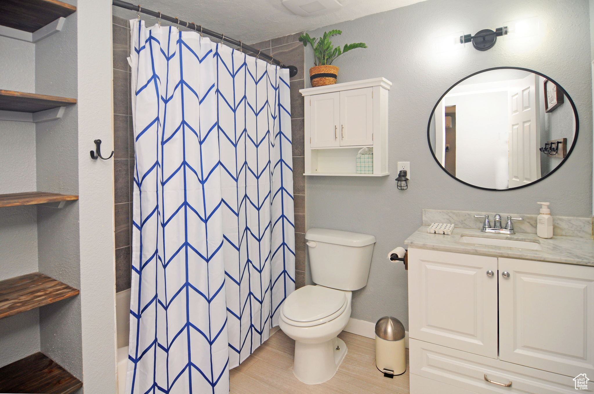 DIAMOND HILLS - Residential