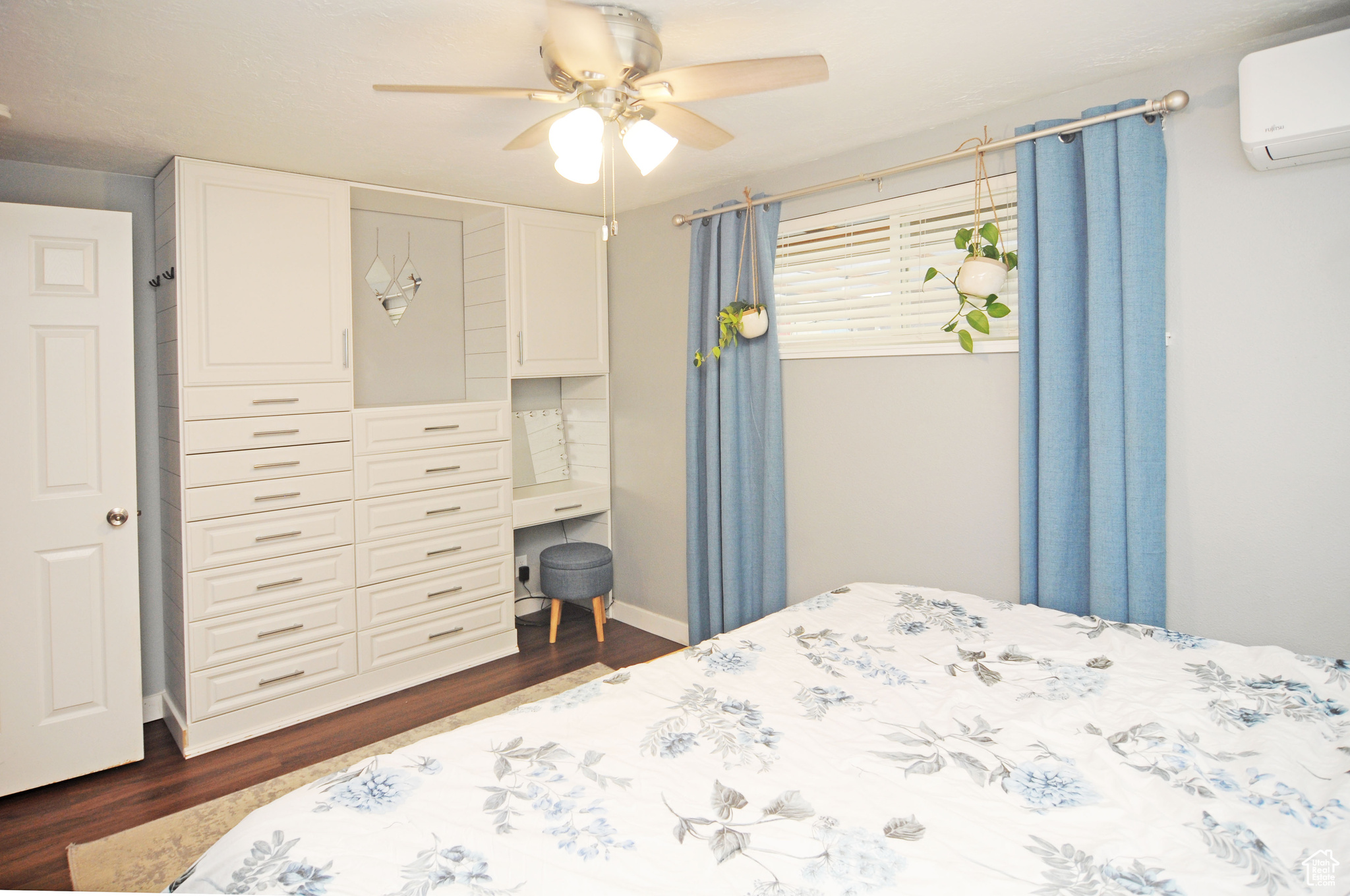DIAMOND HILLS - Residential