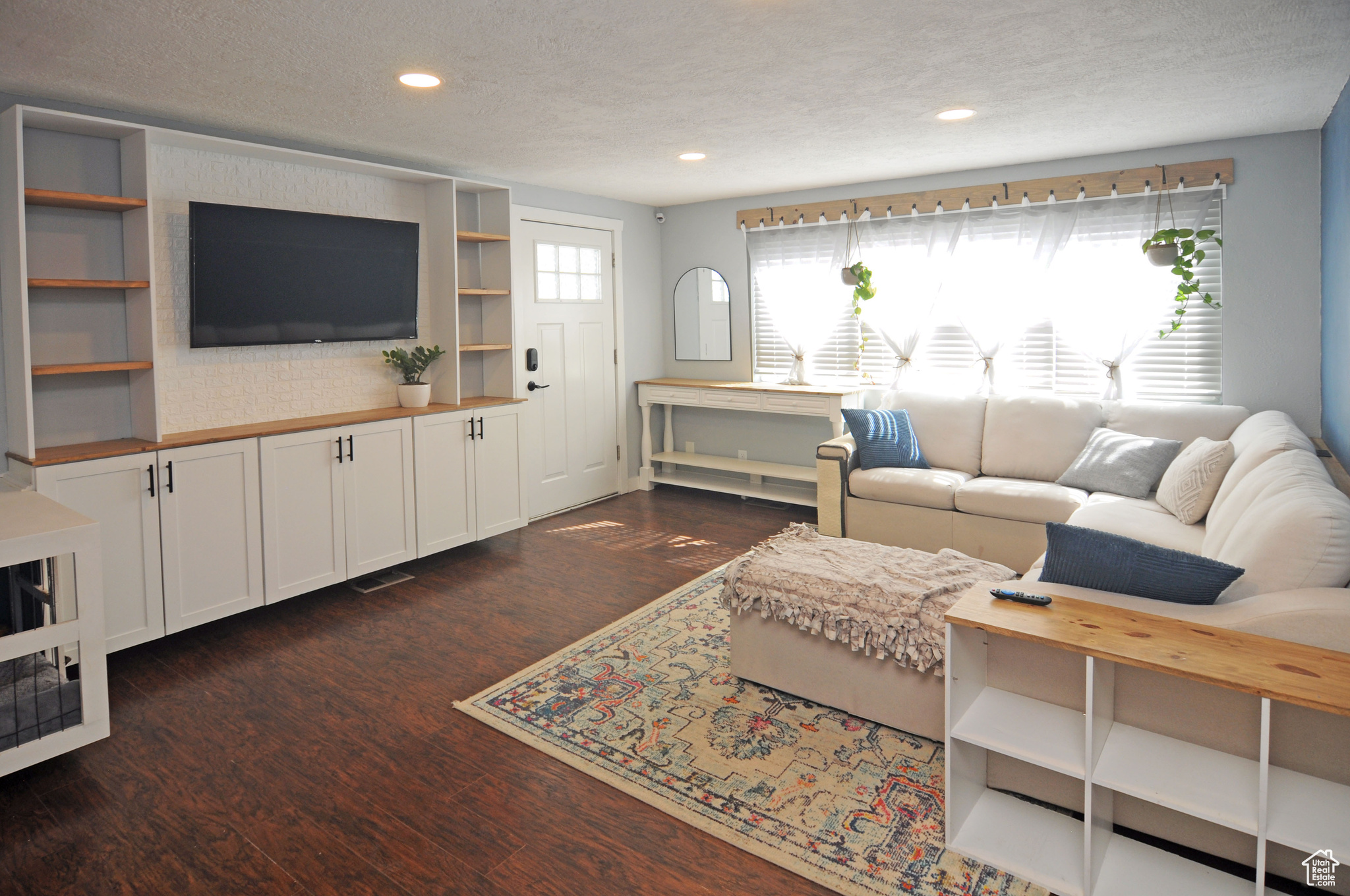 DIAMOND HILLS - Residential