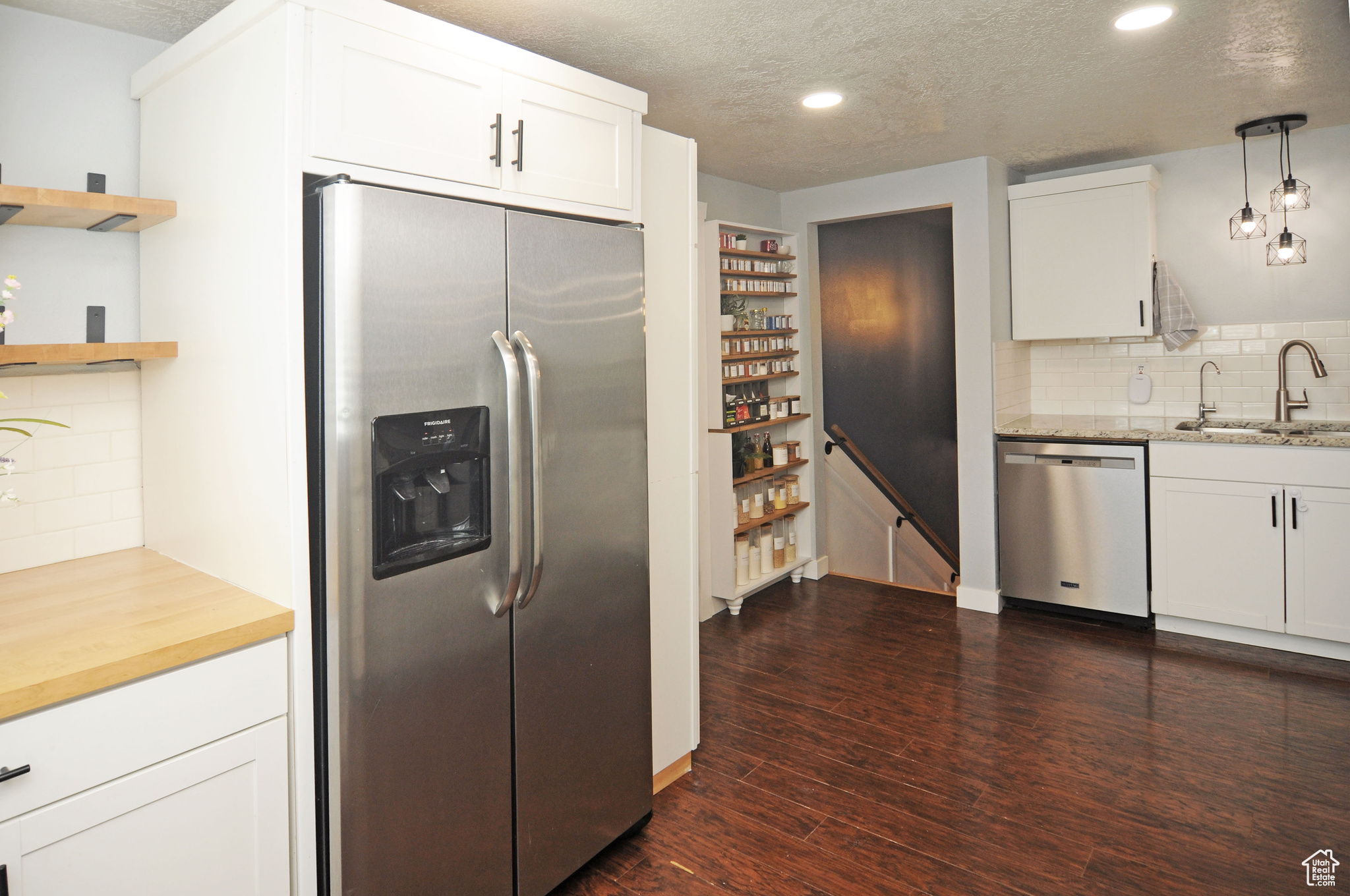 DIAMOND HILLS - Residential
