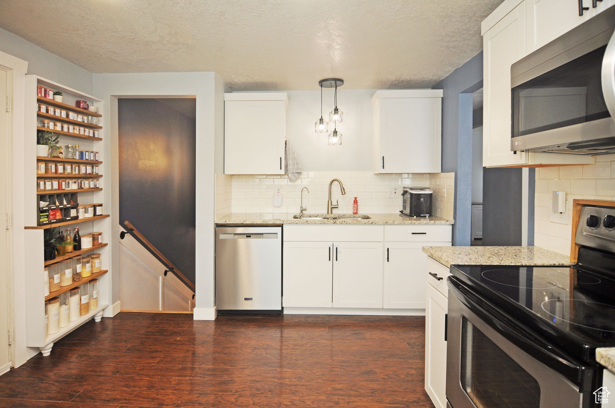 DIAMOND HILLS - Residential