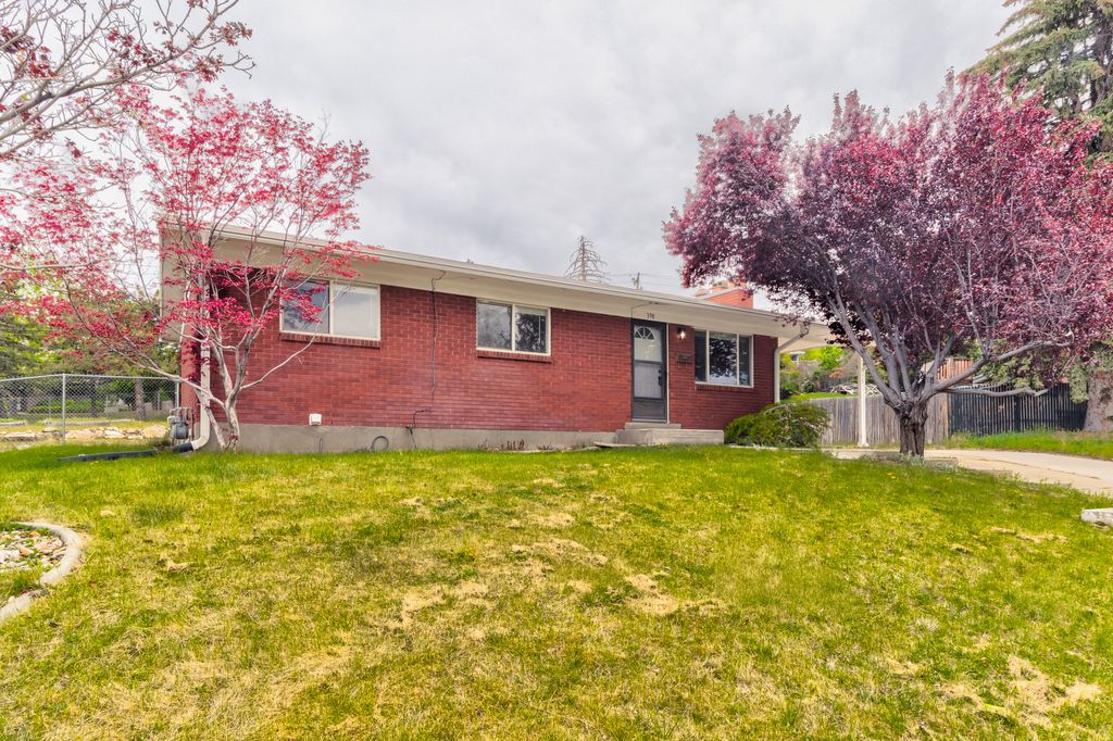 Photo of 398 S 4TH ST, Tooele, UT 84074 (MLS # 2152543)