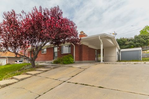 Photo of 398 S 4TH ST, Tooele, UT 84074 (MLS # 2152543)