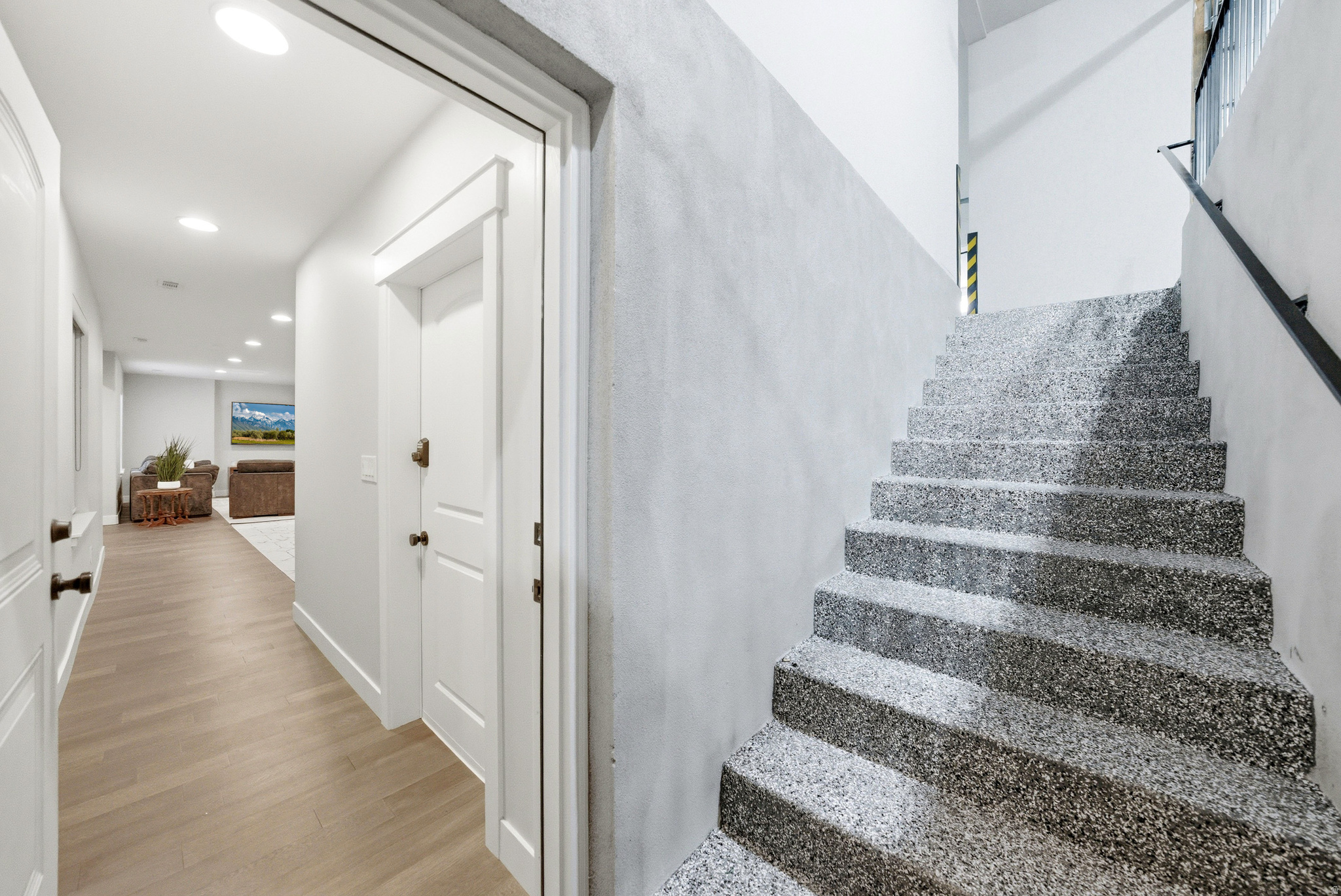 MIDAS CREEK - Residential