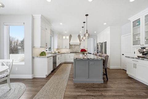 Tiny photo for 2872 W ROLLING CREEK WAY, South Jordan, UT 84095 (MLS # 2138454)