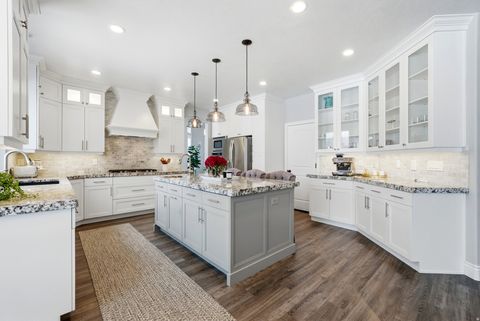 Tiny photo for 2872 W ROLLING CREEK WAY, South Jordan, UT 84095 (MLS # 2138454)