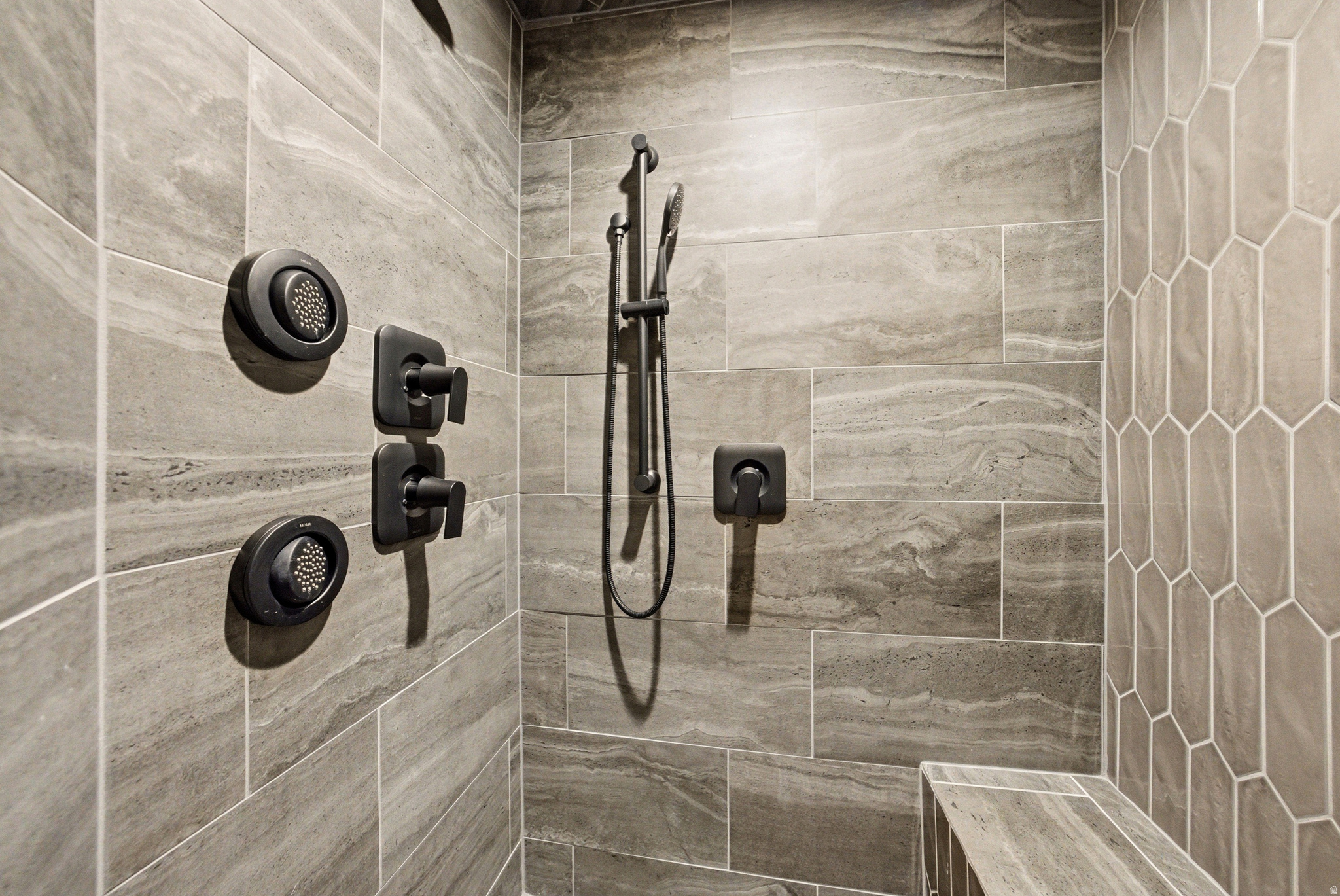 MIDAS CREEK - Residential