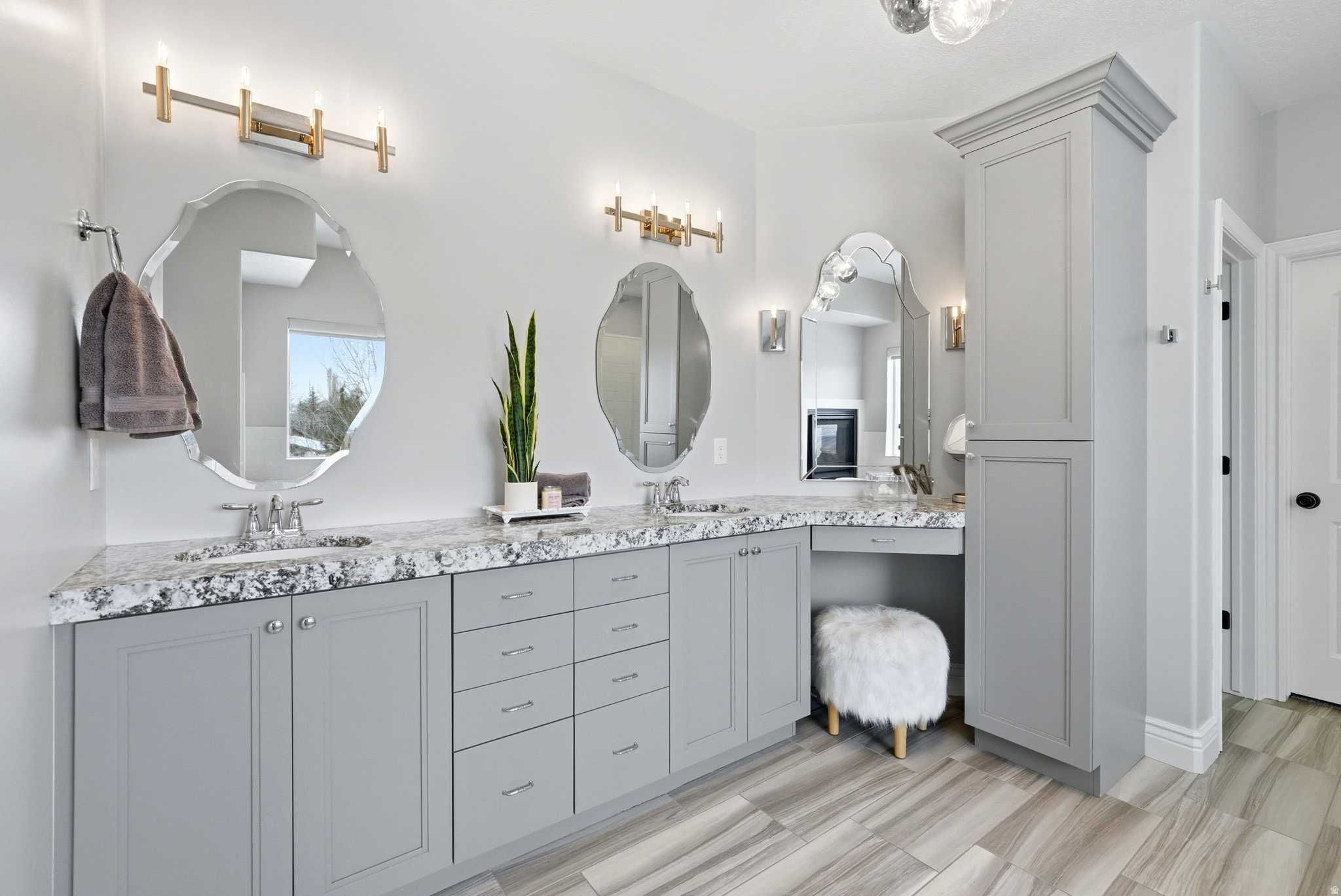 MIDAS CREEK - Residential