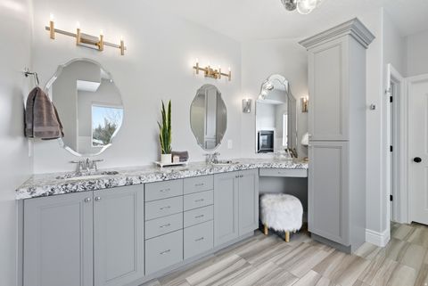 Tiny photo for 2872 W ROLLING CREEK WAY, South Jordan, UT 84095 (MLS # 2138454)