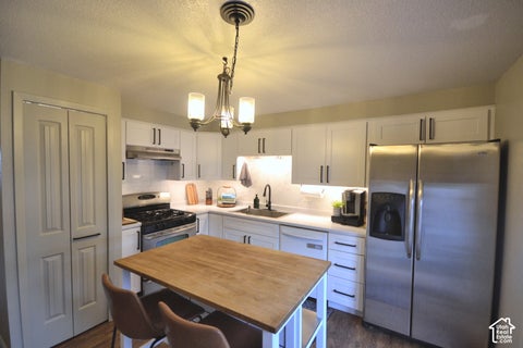 Tiny photo for 4309 S ABBEY CT, Taylorsville, UT 84123 (MLS # 2190473)
