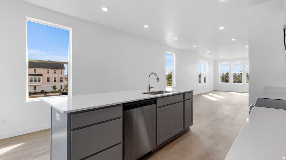 TRAILSIDE - Residential