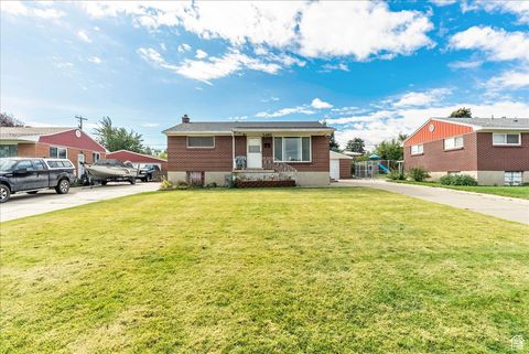 Photo of 5485 W PAULETTE AVE, West Valley City, UT 84120 (MLS # 2111526) Photo of 5485 W PAULETTE AVE, West Valley City, UT 84120 (MLS # 2111526)