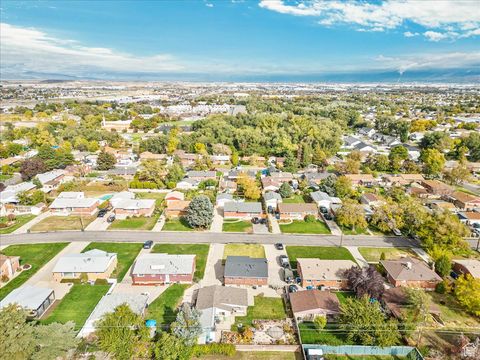 Tiny photo for 5485 W PAULETTE AVE, West Valley City, UT 84120 (MLS # 2111526)