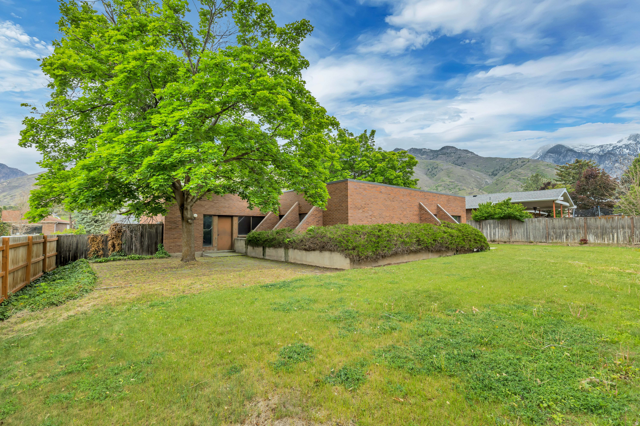 ALTA HILLS - Residential