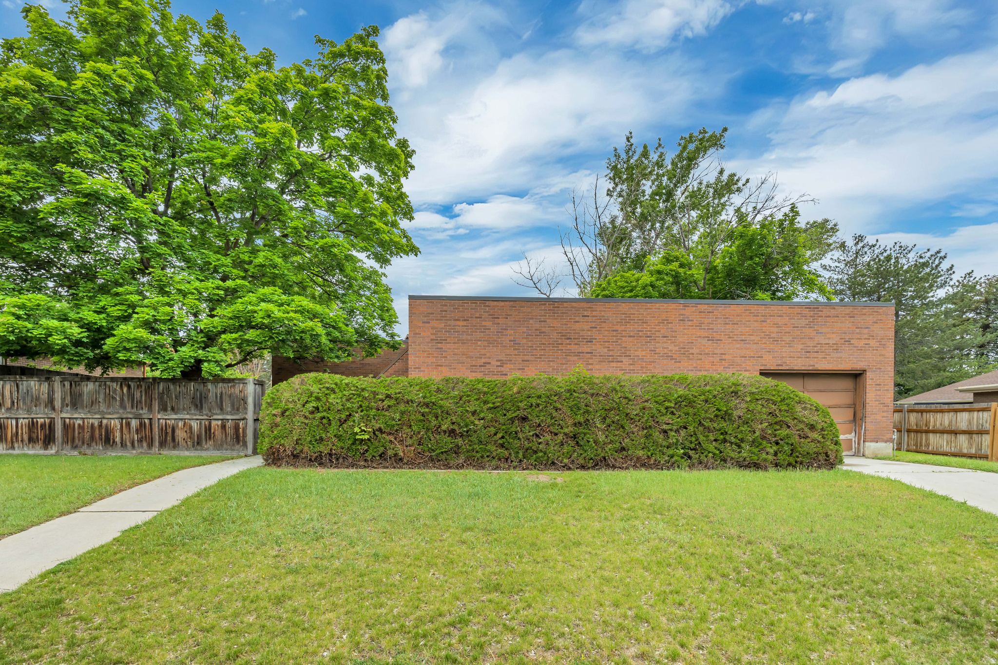 ALTA HILLS - Residential