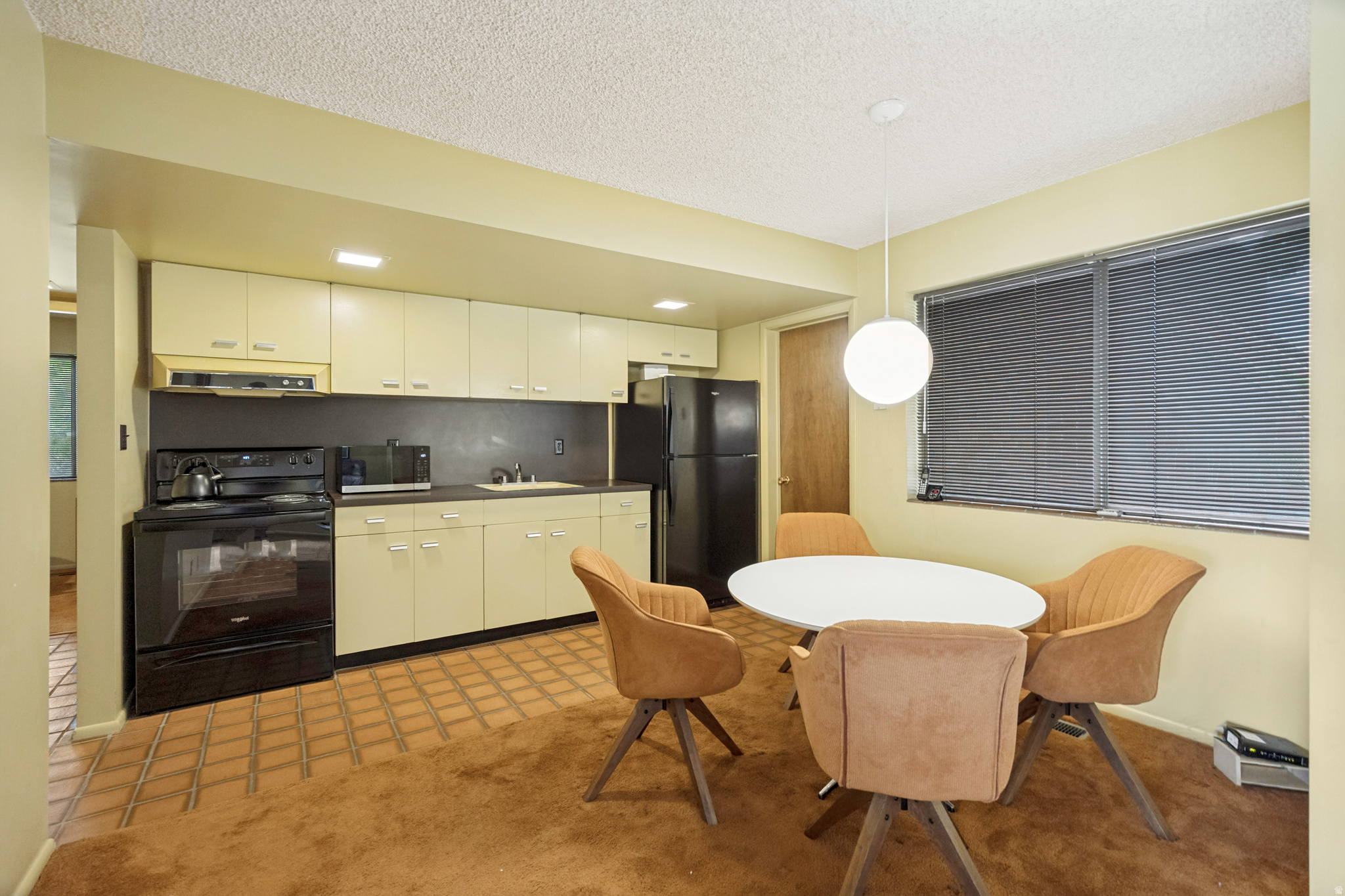 ALTA HILLS - Residential