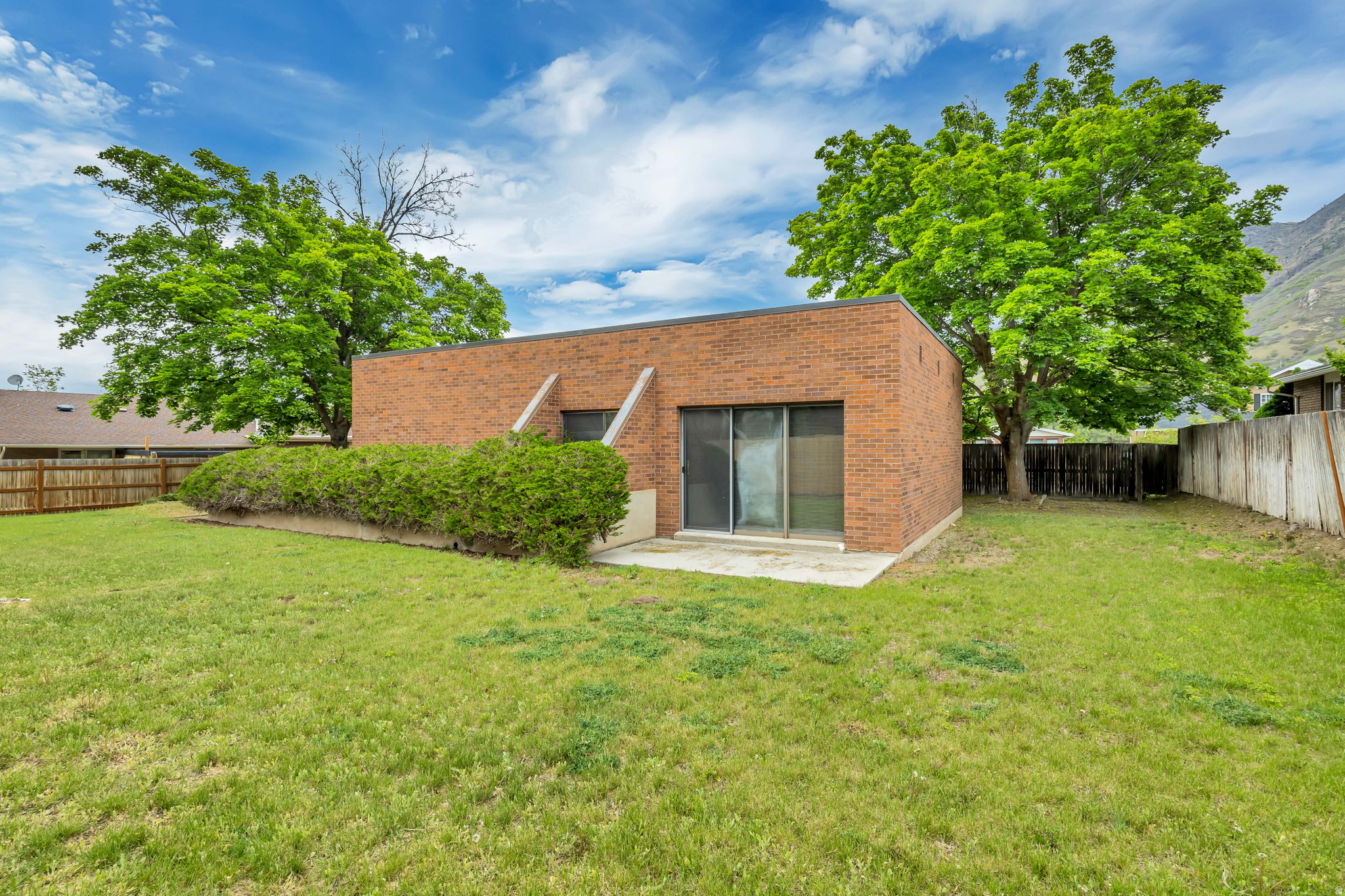 ALTA HILLS - Residential