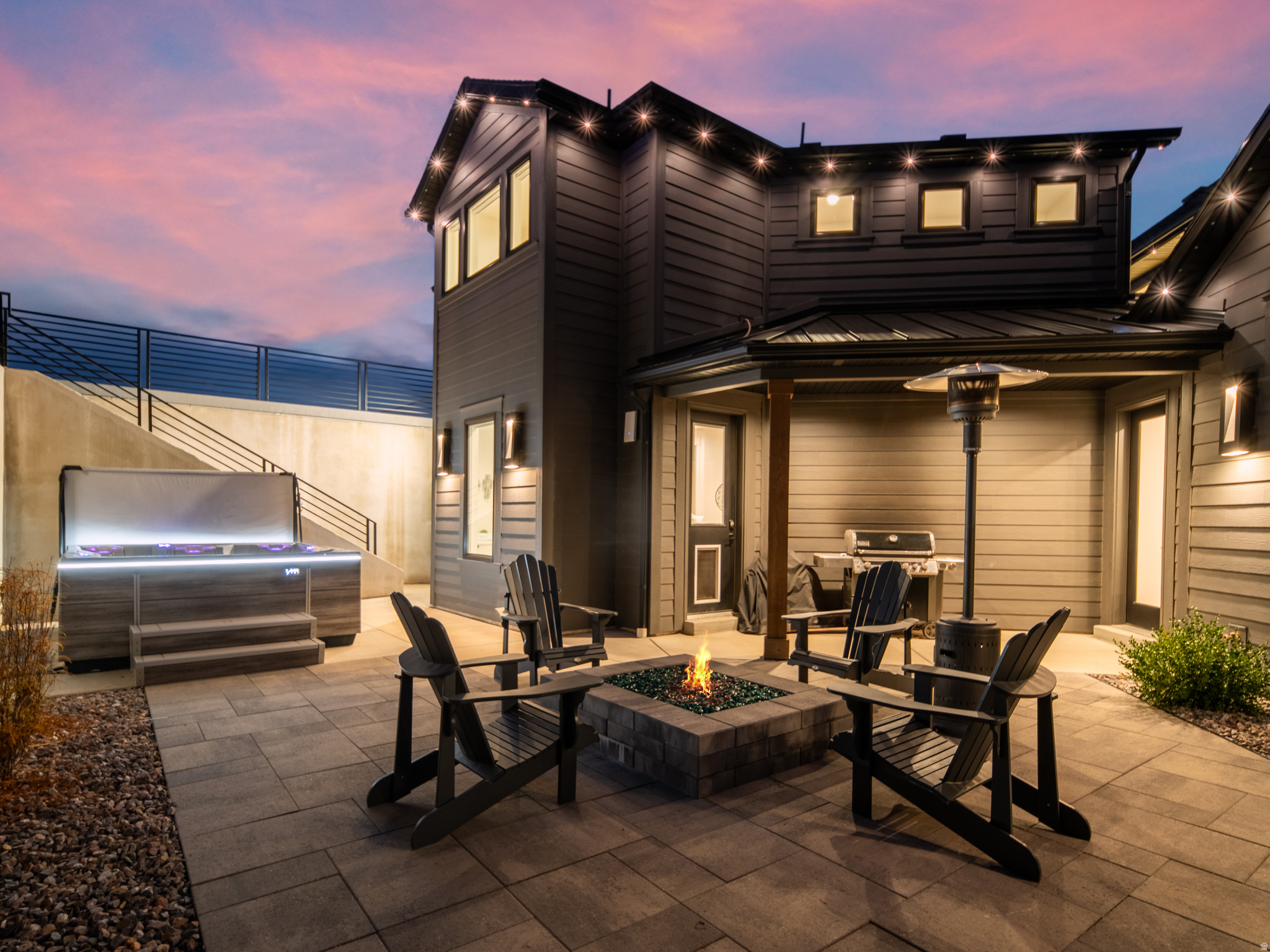 RESIDENCES - Residential